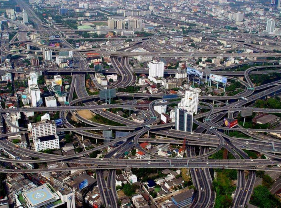 Транспорт проспект москва. Эстакады Токио. Бангкок виадуки. Транспортный узел Токио. Токио инфраструктура.